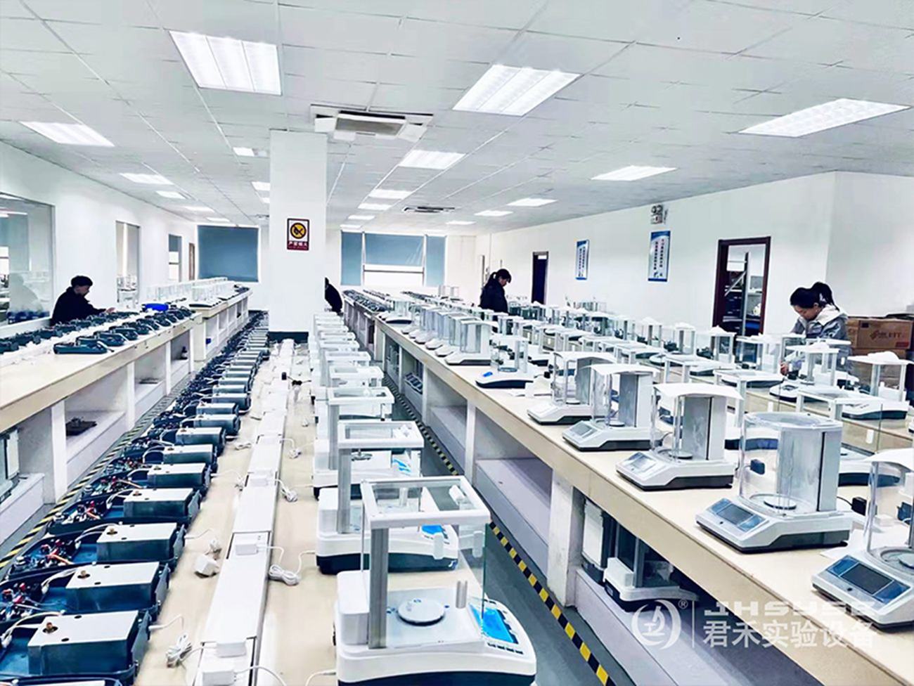 实验室精密仪器