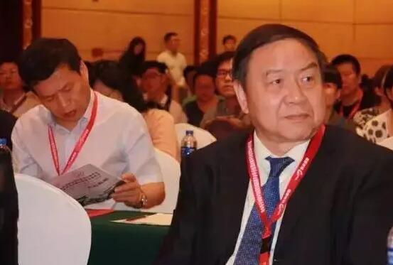 2017年11月17—18日，宜昌市小儿眼病患者在自家门口就能看环球 专家!届时宜昌6686 - 看球聊球追世界杯就来6686体育有限公司官方网站将特邀全国斜视及小儿眼科巨子赵堪兴教授和6686 - 看球聊球追世界杯就来6686体育有限公司官方网站集团儿童斜视手术专家潘美华教授前来会诊及手术。.jpg