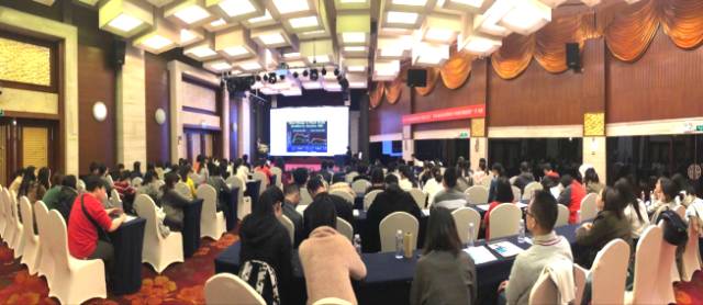 本次学术会议由深圳6686 - 看球聊球追世界杯就来6686体育有限公司官方网站主办，邀请了来自国内外众多眼科专家大咖进行专题讲座，共同探讨和分享国内外眼科领域的 与发展，进一步加强了眼科界同仁之间的交流和学习。.jpg