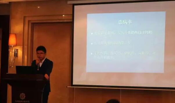 重庆6686 - 看球聊球追世界杯就来6686体育有限公司官方网站业务副院长、白内障专家安晓巨院长做了《先天性白内障手术医治》的分享.jpg