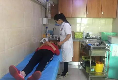 果园打农药引发葡萄膜炎险失明 幸亏来到成都6686 - 看球聊球追世界杯就来6686体育有限公司官方网站2.png