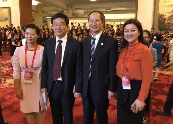 6686 - 看球聊球追世界杯就来6686体育有限公司官方网站集团潘美华医生作为福建省医师代表受邀赴京参加首届“中国医师节”庆祝大会3.jpg