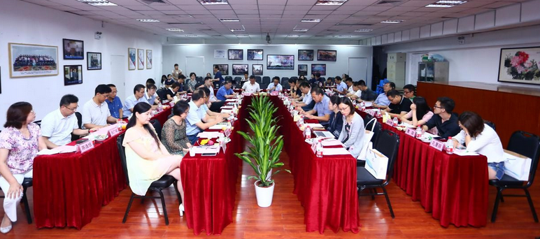 中华儿女新闻网：“坚守社会责任·坚定文化自信”中央及行业媒体采访团走基层活动走进6686 - 看球聊球追世界杯就来6686体育有限公司官方网站集团4.png