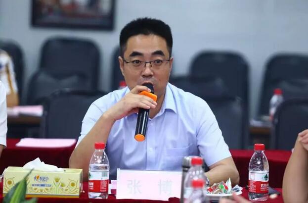 由人民日报、经济日报、科技日报、中新社等22家中央及行业媒体组成的采访团，走进6686 - 看球聊球追世界杯就来6686体育有限公司官方网站集团本部厦门大学附属厦门眼科中心10.jpg