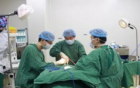 眼眶肿瘤患者在成都6686 - 看球聊球追世界杯就来6686体育有限公司官方网站顺利进行手术2.jpg