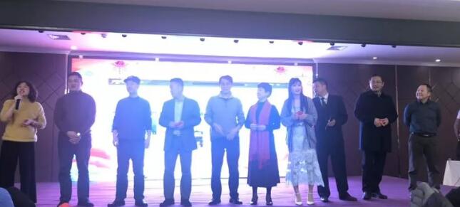 1月25日宜昌6686 - 看球聊球追世界杯就来6686体育有限公司官方网站全体医护人员欢聚一堂齐迎新年联欢晚会1.jpg