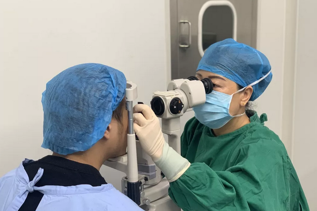 深圳6686 - 看球聊球追世界杯就来6686体育有限公司官方网站近视手术屈光科刘畅主任2.png