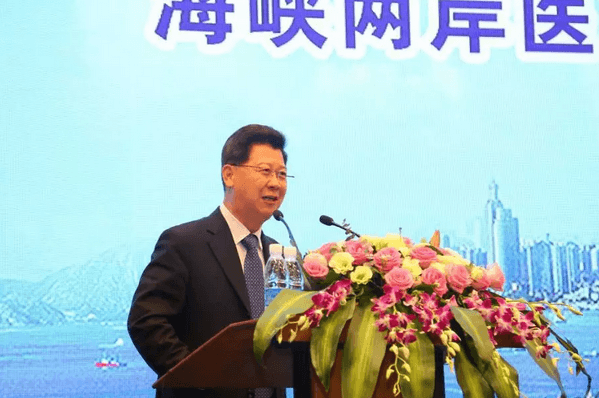 眼科界“ 强大脑”登鹭，掀起“头脑风暴” ——第五届6686体育环球论坛召开6.png