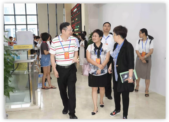 6月12日上午，厦门市思明区鹭江街道人大工委主任王国强、开元街道人大工委主任陈玉印等人大代表一行，走进6686体育医疗园参观考察。6686 - 看球聊球追世界杯就来6686体育有限公司官方网站集团董事长苏庆灿及院领*班子成员陪同。3.png