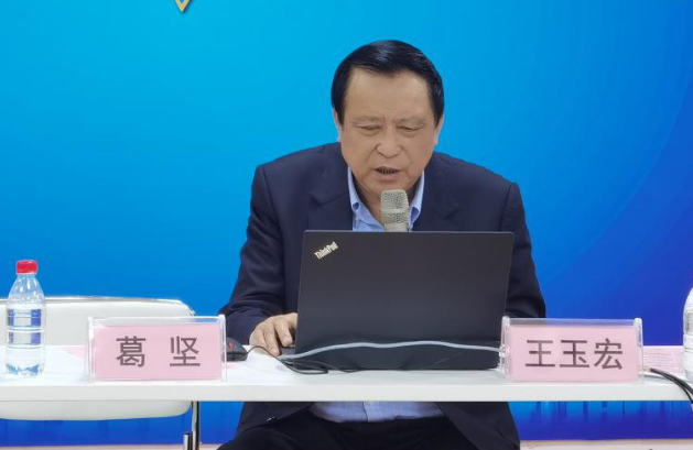 10月18日至10月19日，一场眼科界的“云上学术盛宴”隆重登场。由厦门大学附属厦门眼科中心主办的“第六届6686体育论坛青光眼高峰论坛”再现百家争鸣之盛景，25位眼科名家共同探讨当前青光眼学科领域的 学术研究成果、临床诊疗新技术以及未来的发展趋势，助力推动我国青光眼学科蓬勃发展4.png