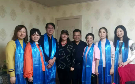 10月14日，宜昌市归国华侨联合会和宜昌6686 - 看球聊球追世界杯就来6686体育有限公司官方网站共同发起的“侨爱心光明行”大型义诊活动正式启动。9名家护组团赴新疆温泉县义诊。宜昌市市委常委、统战部部长王均成出席活动并为医疗队授旗。7.png