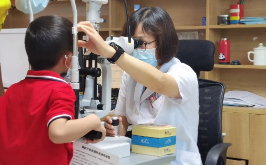 追光者|厦门眼科中心黄艳明：把光明给到患者，更要把光明带到他们心中