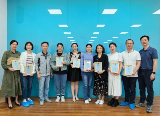 厦门眼科中心EVO ICL手术初级培训班成功举办3.png